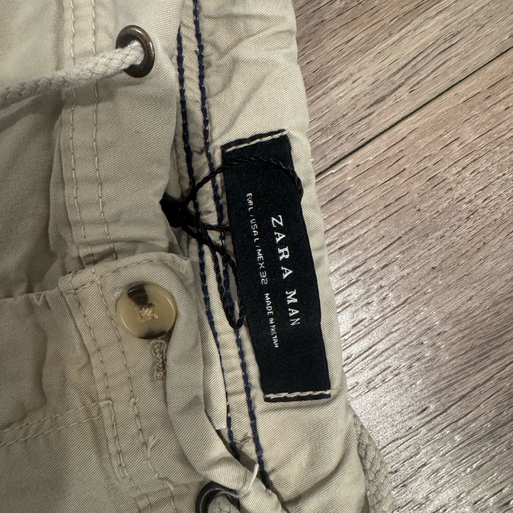 Zara Men's Cream Shorts